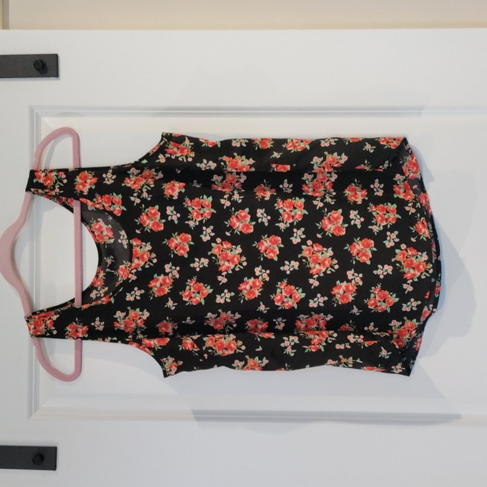 Red Flower Tank